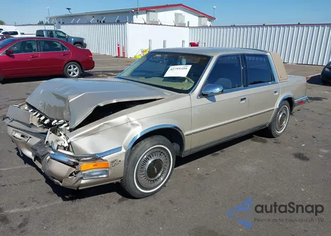 1990 Chrysler New Yorker C-Body Landau z USA, uszkodzony, nr VIN 1C3XC66R0LD832406